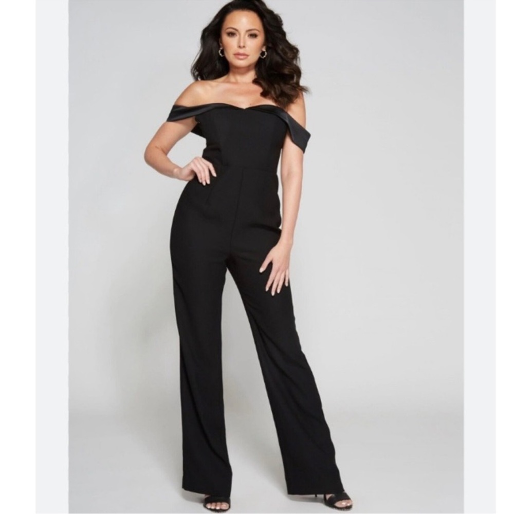 EVERYTHING HAS TO GO - Make an offer - 
Lisa jumpsuit | Marciano | size 4